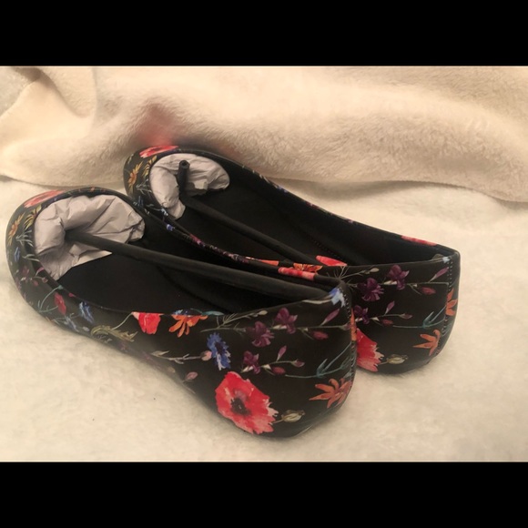 Steve Madden Heaven floral flats - Picture 3 of 6